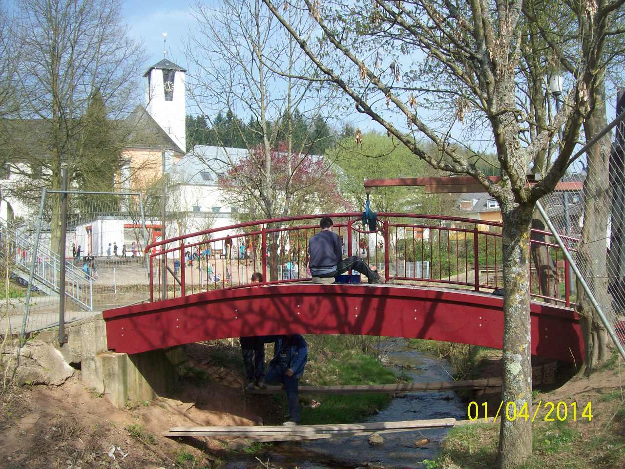 Fußgängerbrücke in Föhren